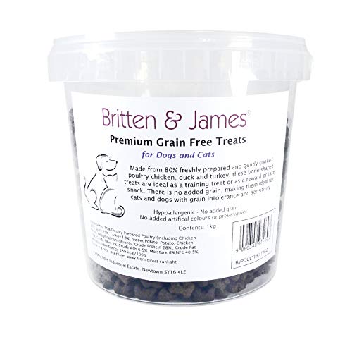 Britten and James Premium Grain Free Dog and Cat Treats. 1 kg en una bañera Stay Fresh 2L. 80% Aves, 20% Papa y Salsa