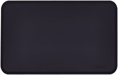 AmazonBasics - Alfombrilla para comedero de mascota, de silicona, impermeable, 47 x 29 cm, Negro