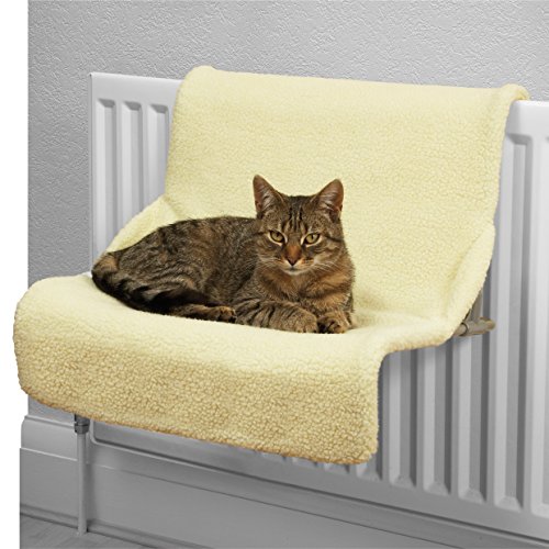 Cama para gatos de calidad de lujo Rosewood para montar sobre el radiador o sobre el suelo: cálida, cómoda y segura cama para gatos y gatitos, 71 cm (altura) x 35 cm (profundidad) x 42 cm (ancho), color crema