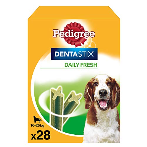Pedigree Pack de 28 Dentastix Fresh de uso diario para la limpieza dental de los perros y contra mal aliento, para perros medianos (Pack de 4)