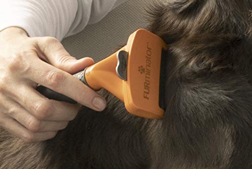 FURminator® Undercoat deShedding Tool para perros medianos de pelo largo