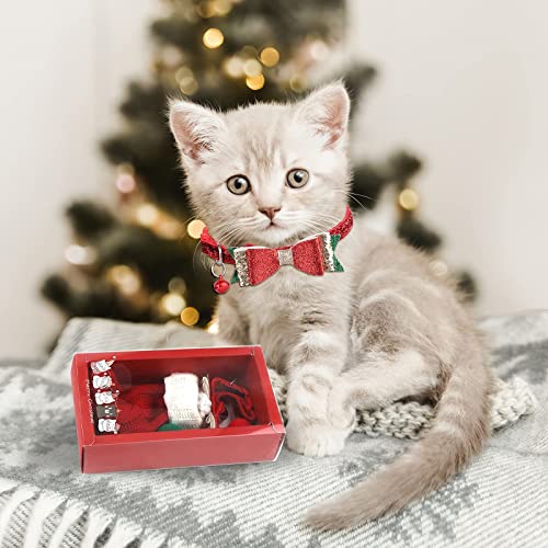 Jupsk 4 piezas de juguetes navideños para gatos, collar navideño para gatos con campana de pajarita, calcetines navideños para gatitos, bolas, campana, accesorios navideños para gatos y juguetes