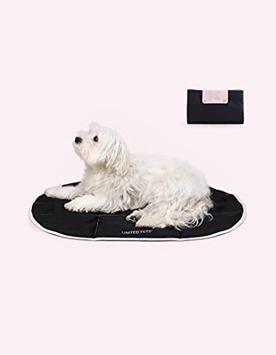 United Pets Lazy Dog Mat – Cama portátil para Perros, Plegable, para Restaurante y de Viaje, Alfombrilla Ligera de Color Negro y Rosa
