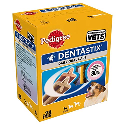 Pedigree DentaStix Daily Oral Care Merienda para el cuidado dental para perros pequeños - golosinas para perros con sabor a pollo y ternera para todos los días - 112 barras (4 x 28 piezas)