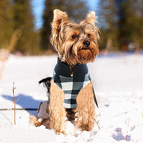 YAODHAOD Chaleco de forro polar cálido para mascotas, chaqueta de invierno a prueba de viento, con anillo de correa, ropa para perros pequeños, medianos y grandes (L, a cuadros negros)